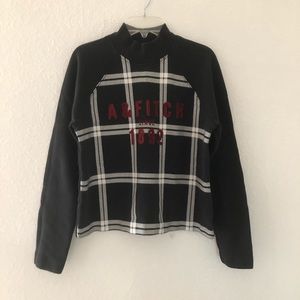 🆕XS A&F Black, White, and Red Cropped Sweater